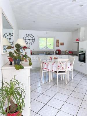 Maison traditionnelle - 96 m² - 4 pièces