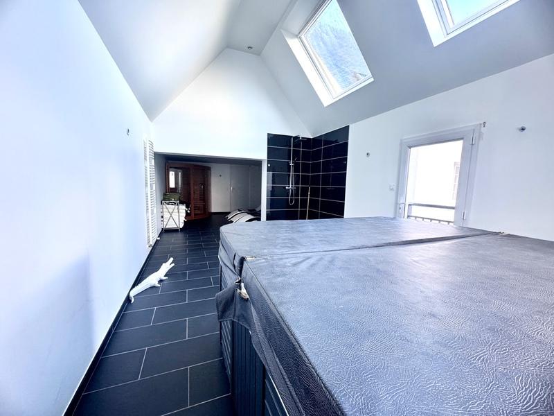 Maison - 158 m² - 6 pièces