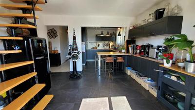 Maison - 195 m² - 6 pièces