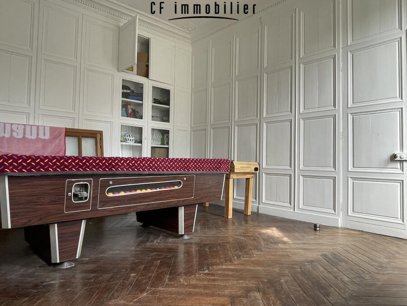 Maison - 220 m² - 7 pièces