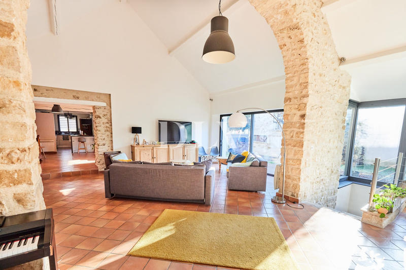 Maison ancienne - 275 m² - 7 pièces