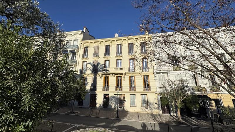 Appartement - 155 m² - 5 pièces