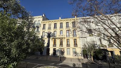 Appartement - 155 m² - 5 pièces