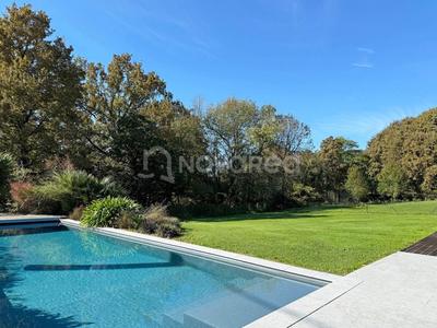 Villa - 200 m² - 7 pièces