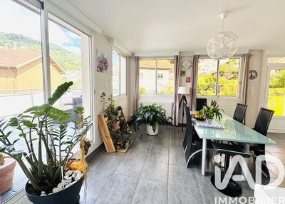 Appartement - 138 m² - 5 pièces