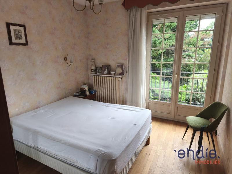 Maison - 176 m² - 9 pièces