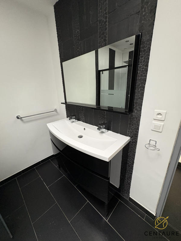 Appartement - 185 m² - 5 pièces