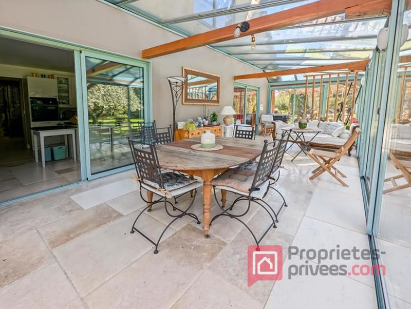 Maison - 274 m² - 12 pièces