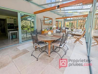 Maison - 274 m² - 12 pièces