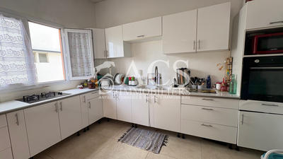 Maison - 200 m² - 7 pièces