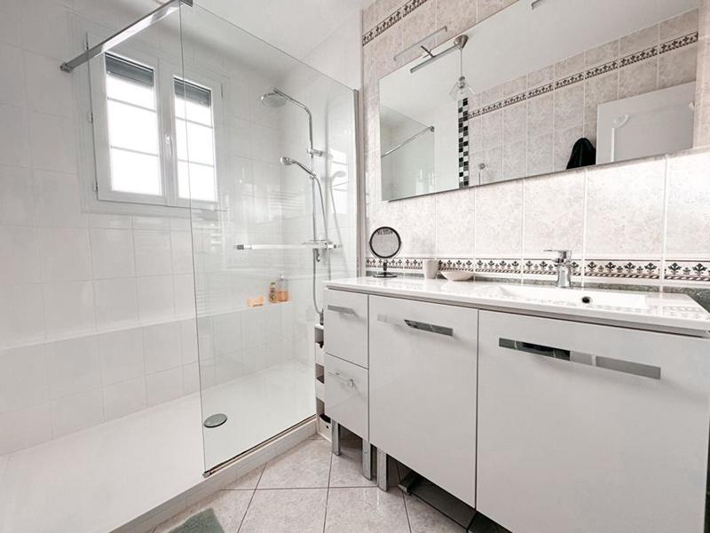 Maison - 138 m² - 7 pièces