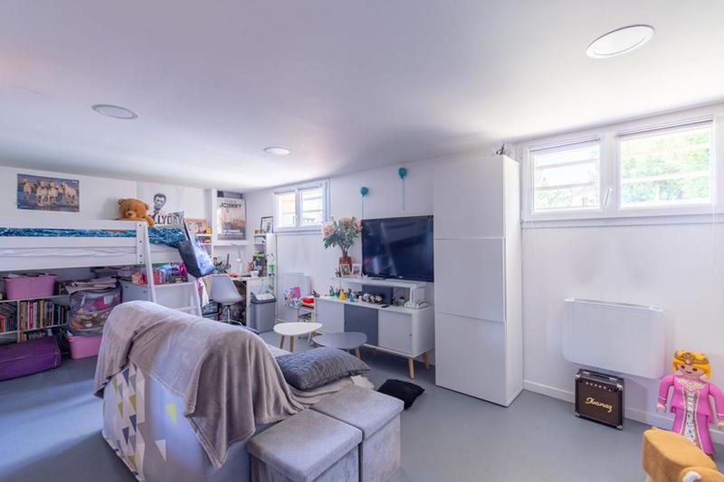 Maison - 140 m² - 5 pièces