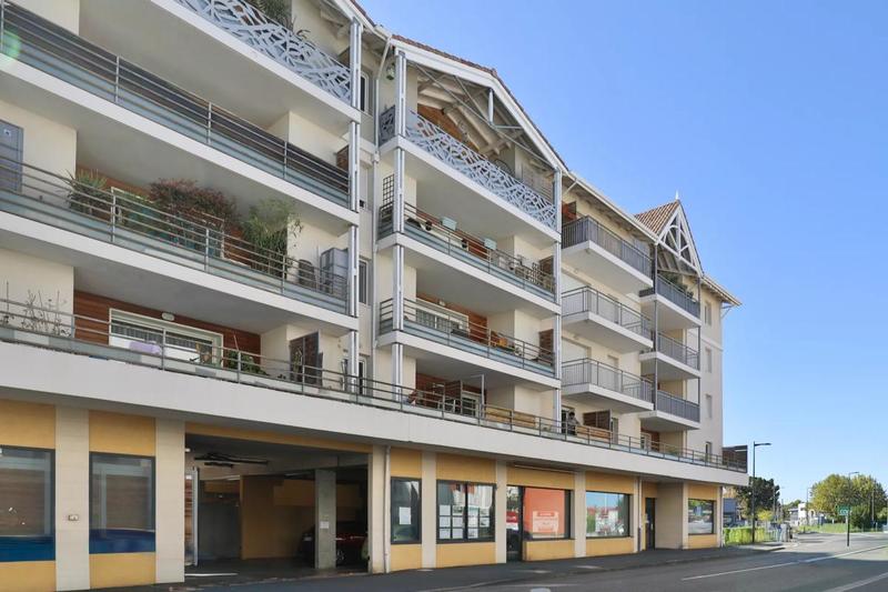 Studio - 30 m² - 1 pièce