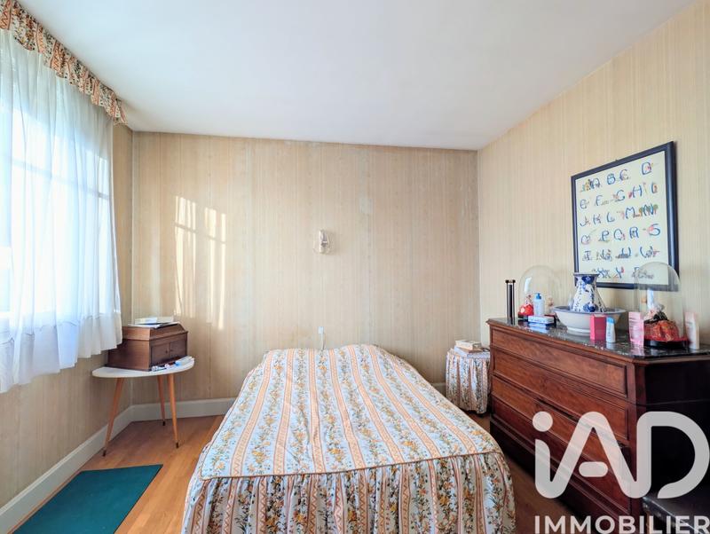 Maison - 196 m² - 9 pièces