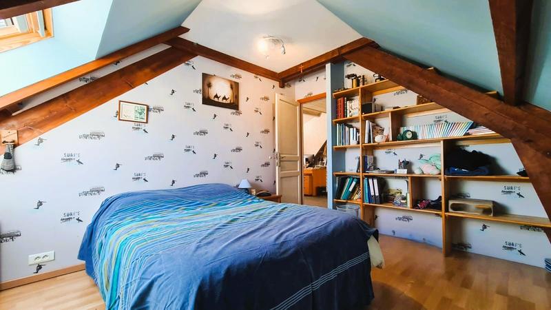 Maison traditionnelle - 188 m² - 8 pièces