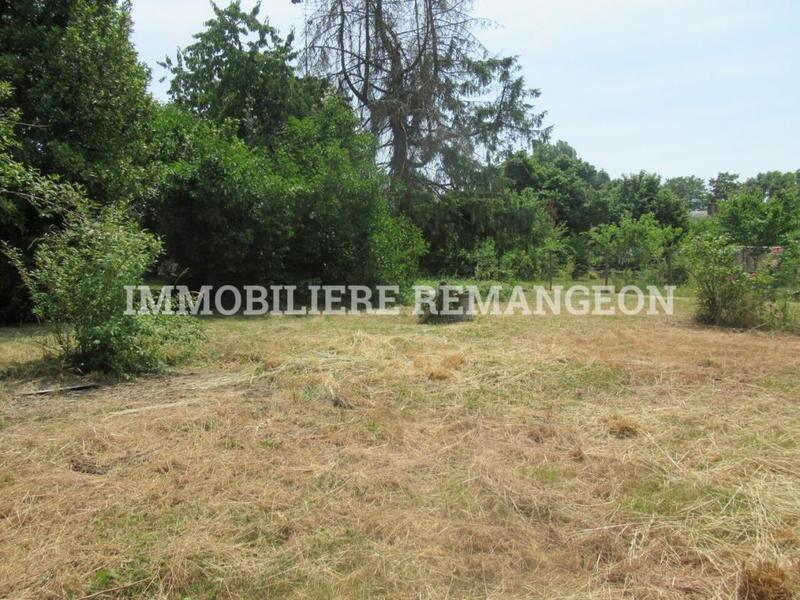 Terrain constructible - 1 304 m²
