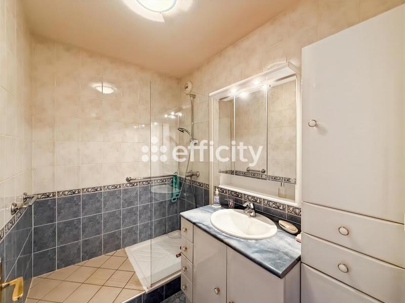 Appartement - 82 m² - 4 pièces