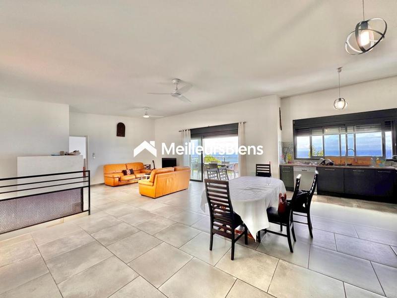 Villa - 200 m² - 7 pièces