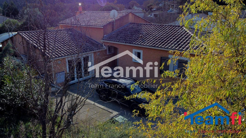 Villa - 183 m² - 6 pièces