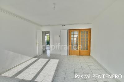 Appartement - 74 m² - 4 pièces