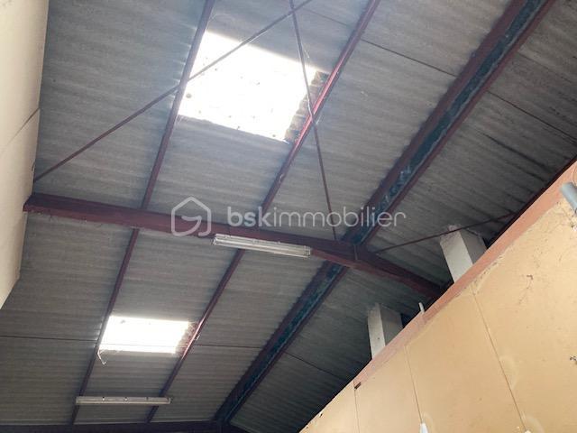 Local commercial - 204 m² - 8 pièces