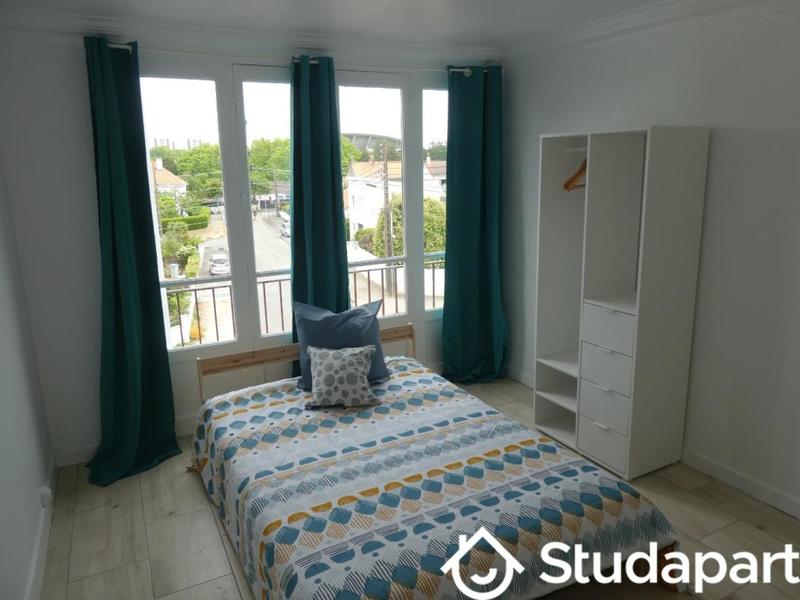 Chambre - 11 m² - 1 pièce