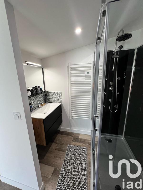 Maison - 236 m² - 9 pièces