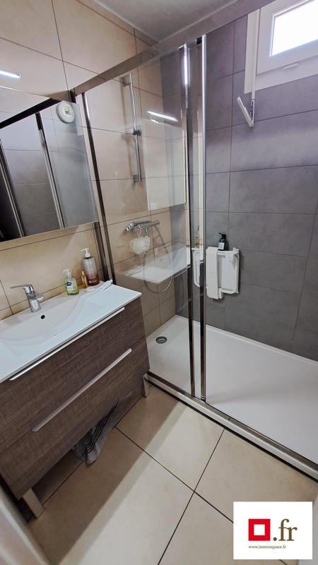 Appartement - 80 m² - 4 pièces