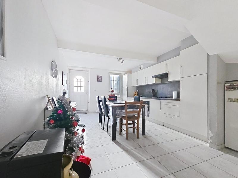 Maison - 90 m² - 4 pièces