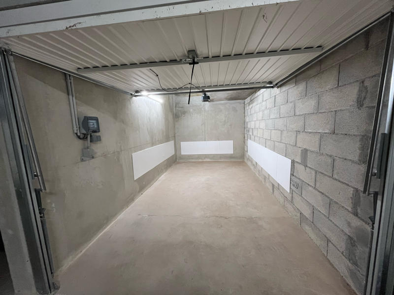 Parking / Garage - 15 m²