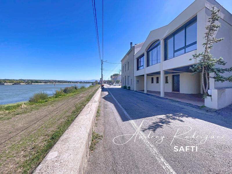 Maison - 217 m² - 6 pièces