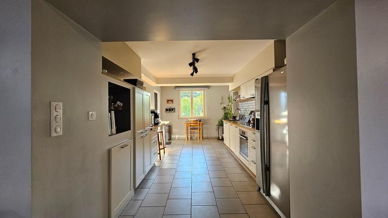 Maison - 214 m² - 5 pièces