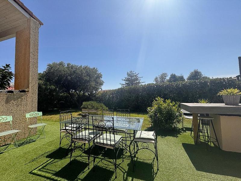 Maison - 204 m² - 9 pièces