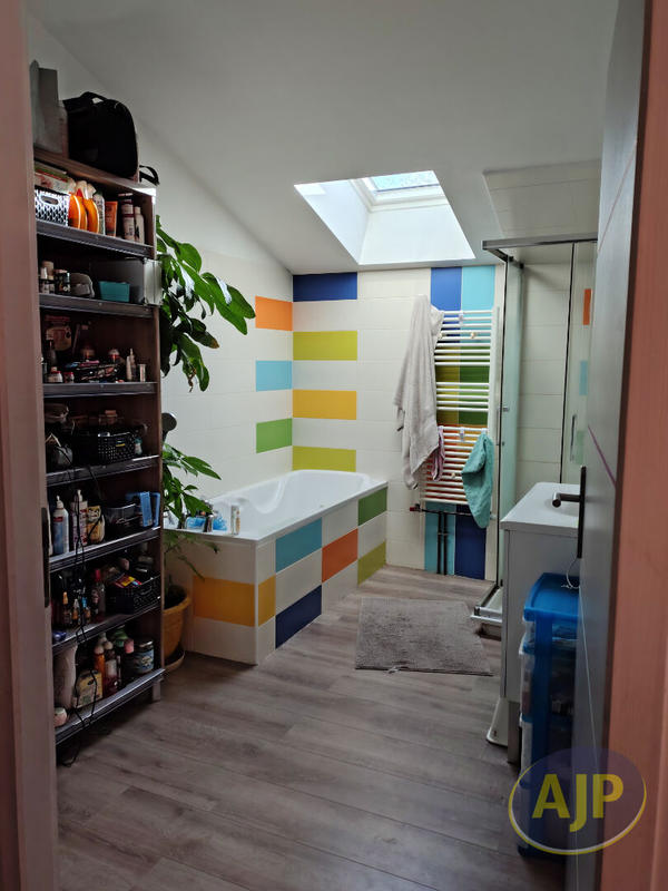 Maison - 195 m² - 5 pièces