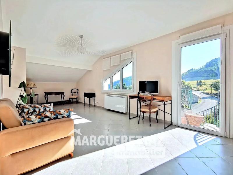 Appartement - 80 m² - 4 pièces