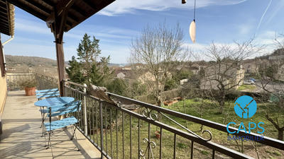 Maison - 176 m² - 8 pièces