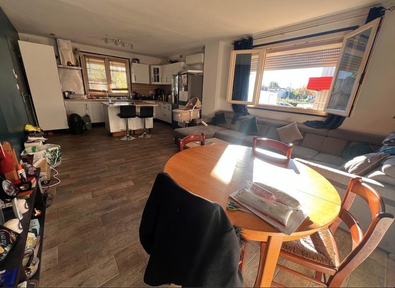 Maison - 221 m² - 10 pièces