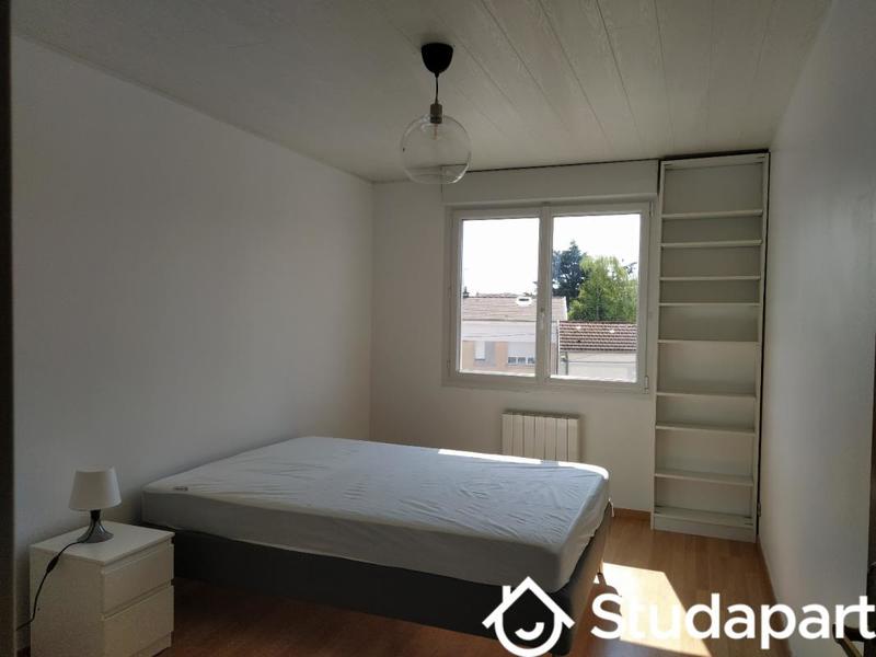 Chambre - 12 m² - 1 pièce