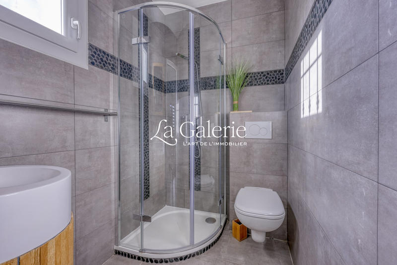 Villa - 165 m² - 6 pièces