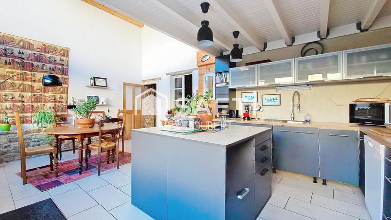 Maison - 167 m² - 6 pièces