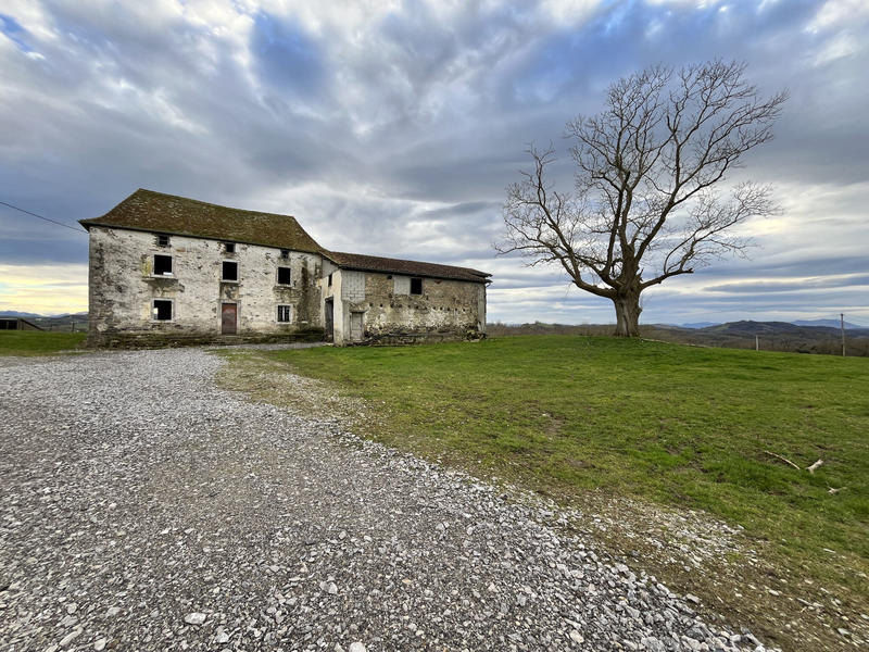 Maison - 400 m² - 11 pièces