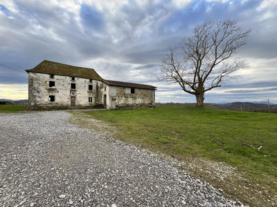 Maison - 400 m² - 11 pièces