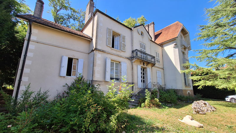 Propriété - 373 m² - 15 pièces