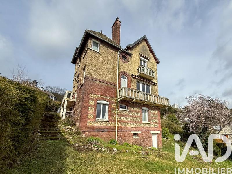 Maison - 143 m² - 7 pièces