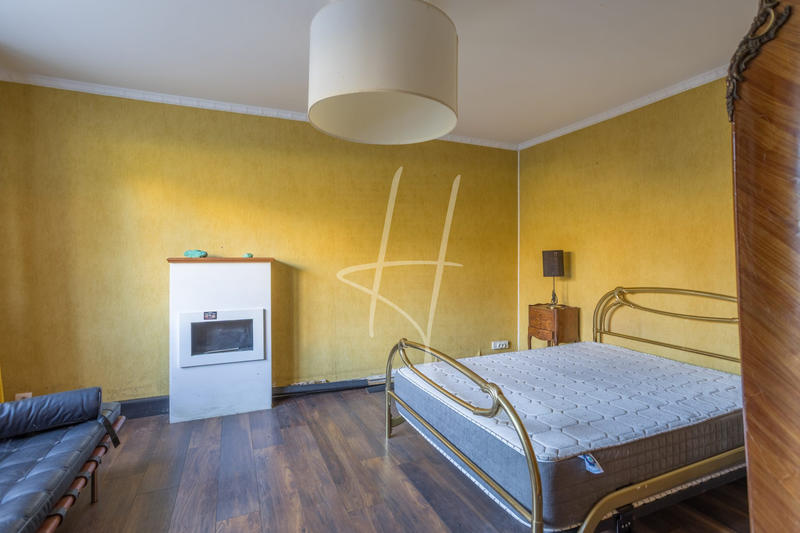 Maison - 277 m² - 9 pièces