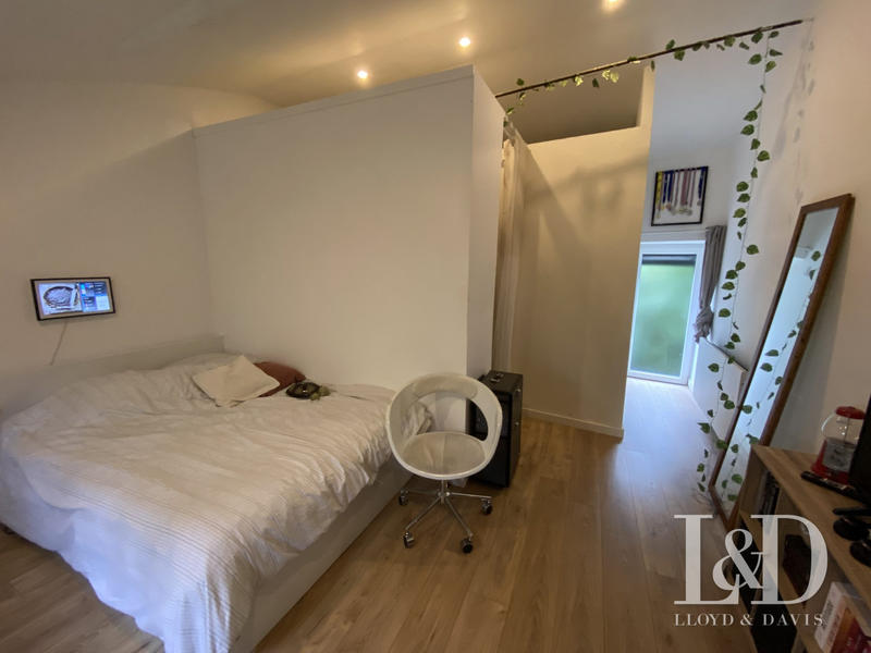 Maison - 295 m² - 10 pièces