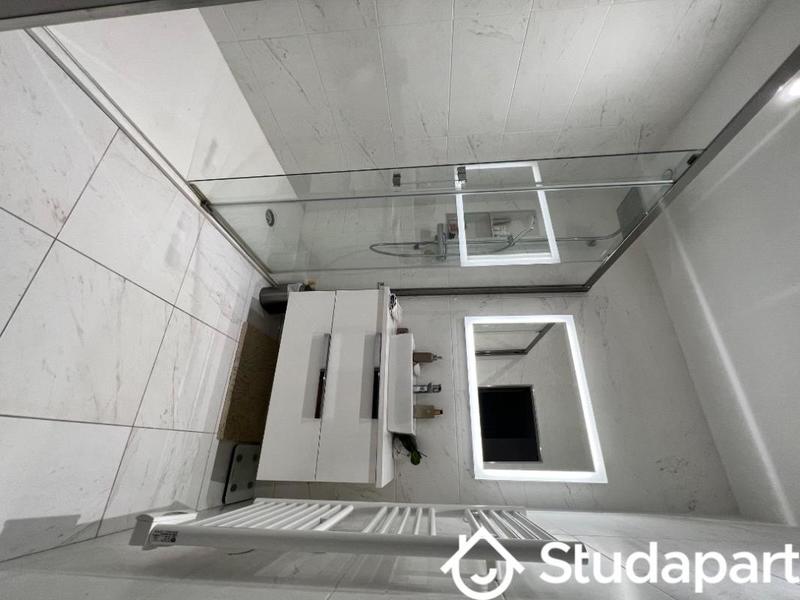 Chambre - 12 m² - 1 pièce