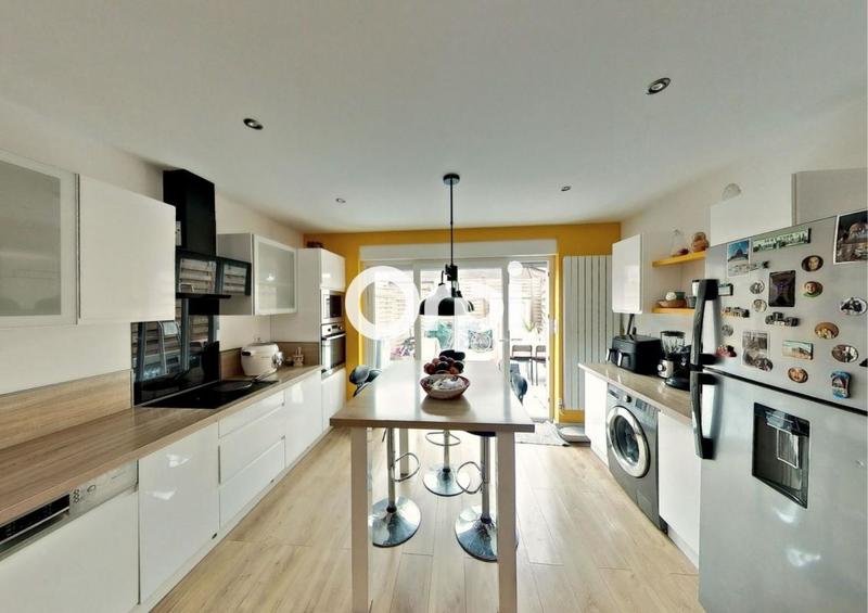 Maison - 100 m² - 5 pièces