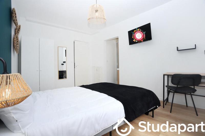 Chambre - 10 m² - 1 pièce