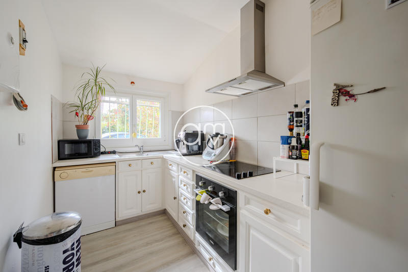 Maison - 212 m² - 7 pièces